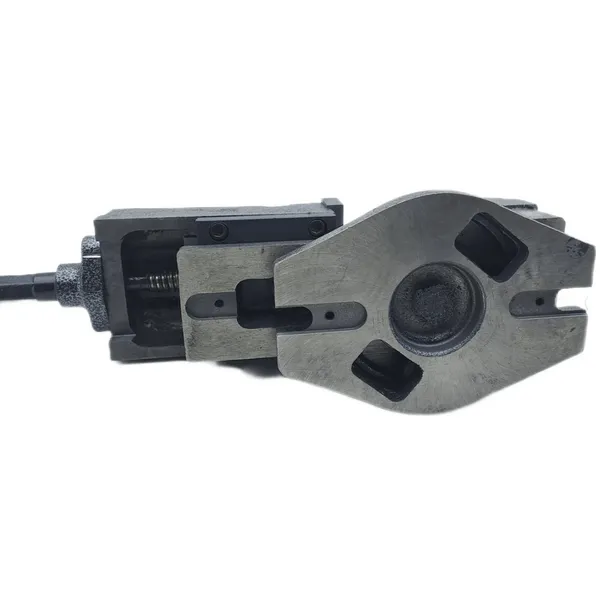 Тиски станочные с закрытым винтом поворотные L губок 80 мм, серия QH80 045755  (Фото 2)