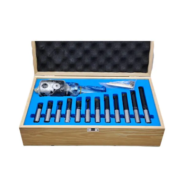 Головка расточная ф 75 мм, D расточки 12-120 мм, с хвостовиком 7:24 NT40 (DIN 2080, М16х2.0), с комплектом резцов из 12-ти шт. t020249  (Фото 4)