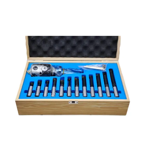 Головка расточная ф 75 мм, D расточки 12-120 мм, с хвостовиком 7:24 NT40 (DIN 2080, М16х2.0), с комплектом резцов из 12-ти шт. t020249  (Фото 2)